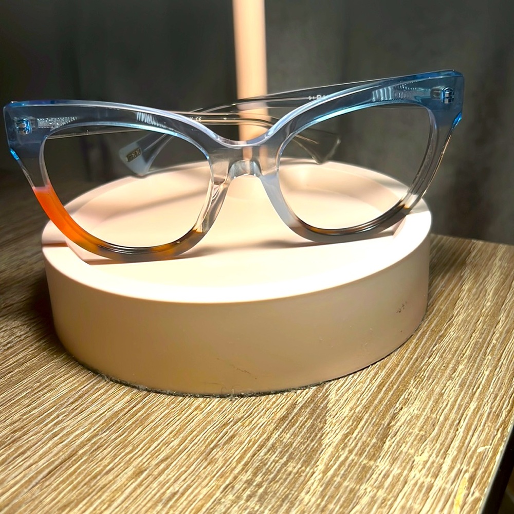 SEE  EYEWEAR
